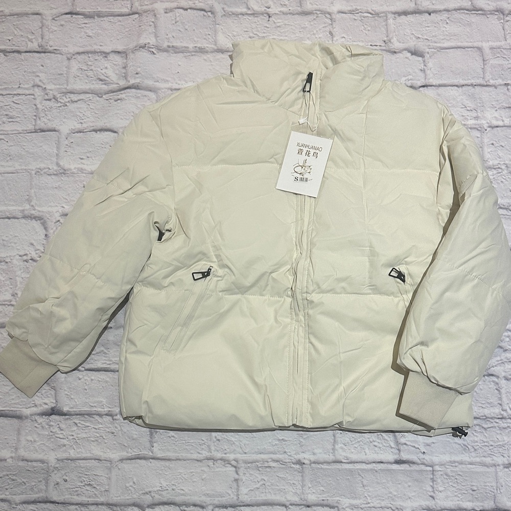 Winter Cream Cropped Puffer Jacket With a Stand up Collar. - Picture 2 of 8